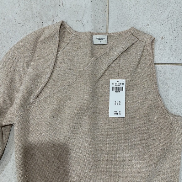 Abercrombie asymmetrical sleeve knit dress, size medium - Picture 2 of 2